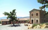 Casa Di Vacanza Radicofani: Villa San Giuseppe (It-53040-15) 