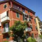 Apartment Liguria Pets Allowed: Appartamento Enrica 1 