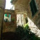 Apartment Corniglia: Mansarda In Centro Storico Nell'oasi Del Parco Delle ...