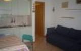 Apartment Desenzano Del Garda: Appartamento In Un Residence Con Piscina Tra ...