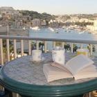 Apartment Malta: Appartamento Vacanza Luminoso Fronte Mare (Altamente ...