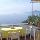 Apartment Praiano: Appartamento In Posizione Centrale Con Vista Su Capri 