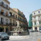 Apartment Palermo: Ampio E Confortevole Appartamento In Storica Piazza 