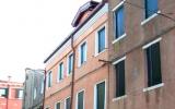 Apartment Italia: Modern Venice - A 